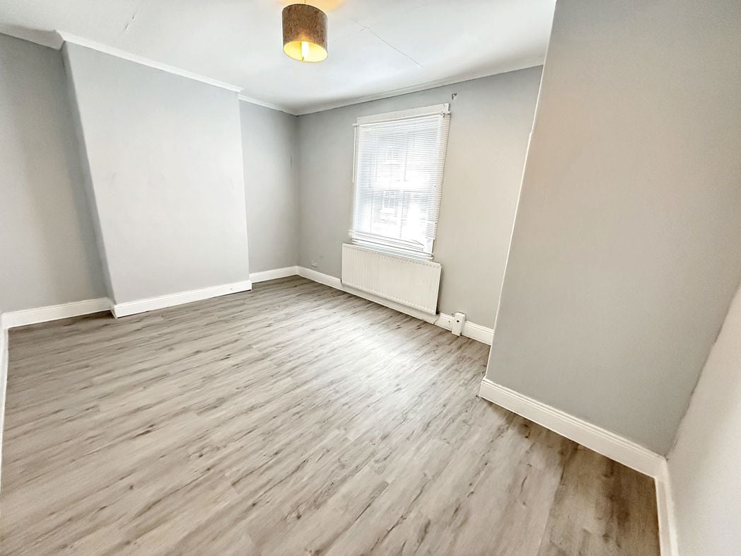 Property image 2 of 10