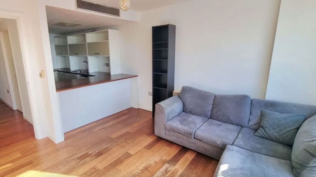 Property image 2 of 9