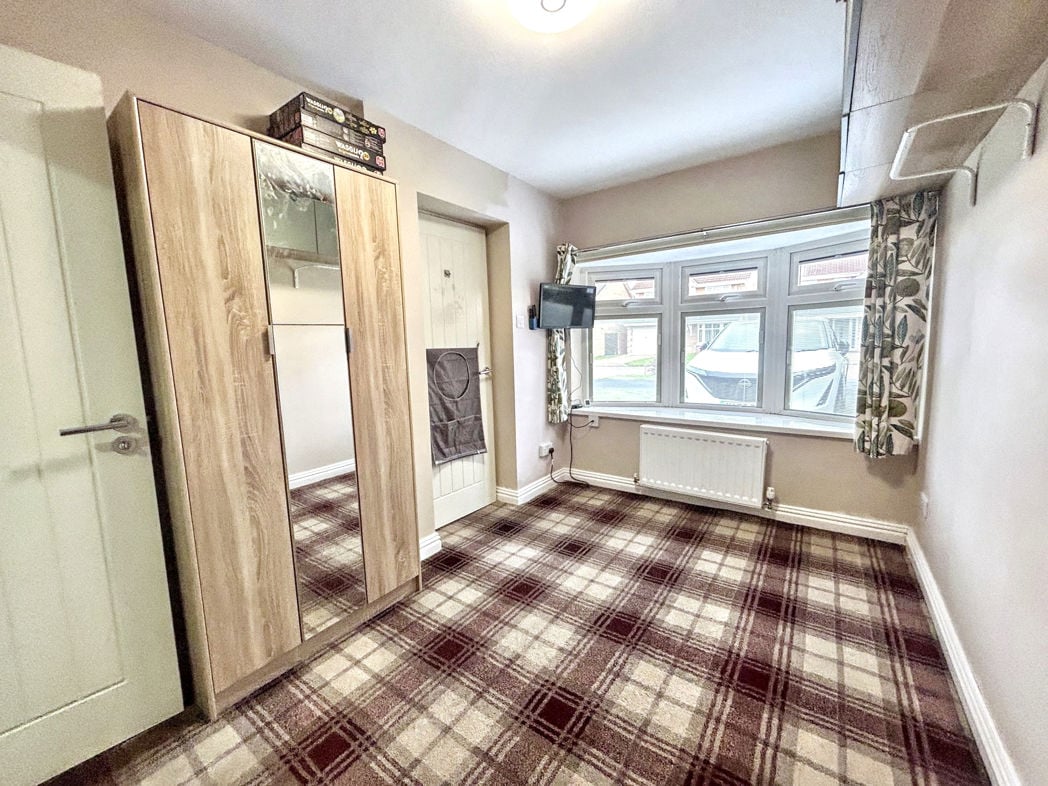 Property image 9 of 23