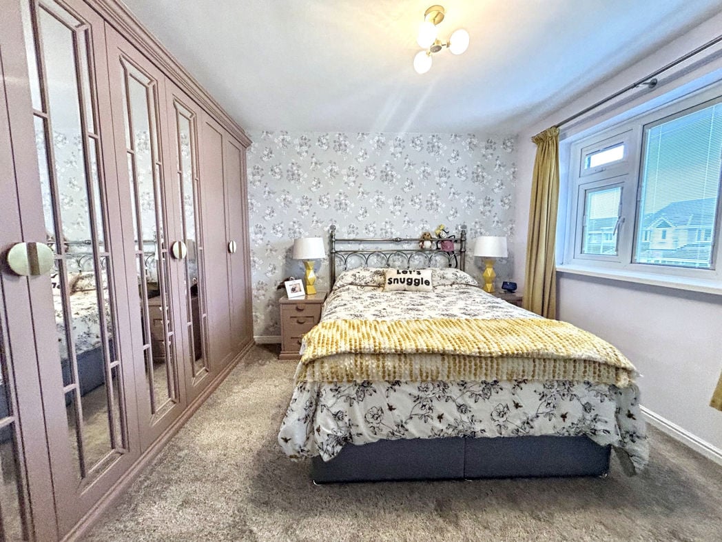 Property image 13 of 23