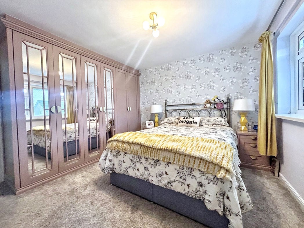 Property image 14 of 23
