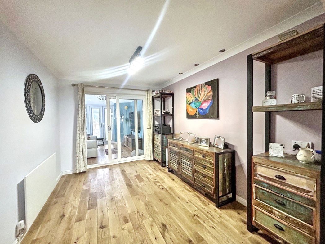 Property image 4 of 23
