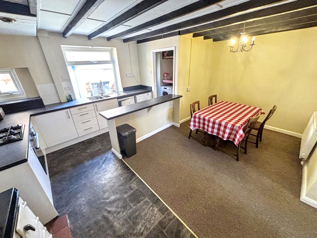 Property image 6 of 18