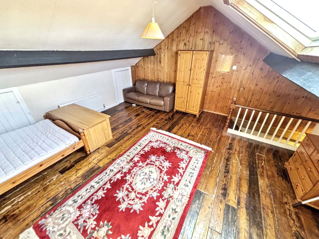 Property image 16 of 18