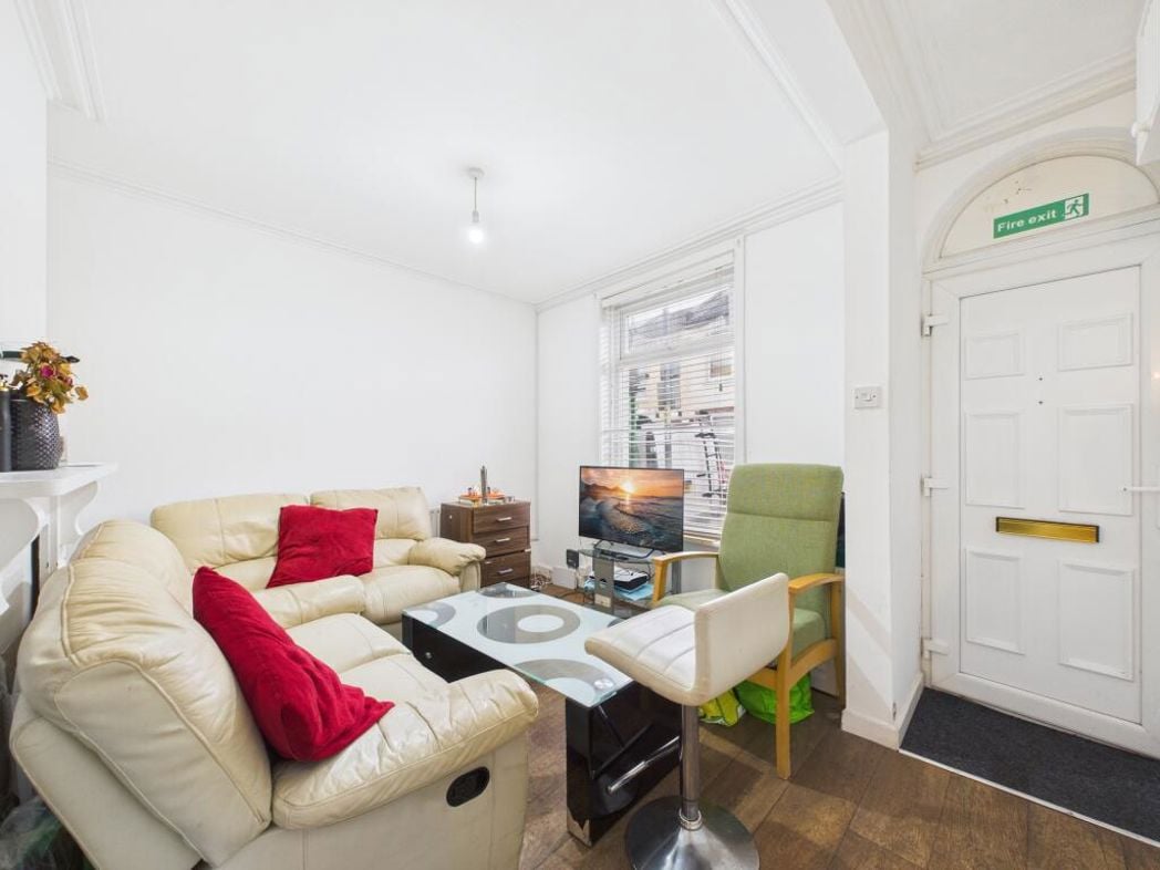 Property image 3 of 6