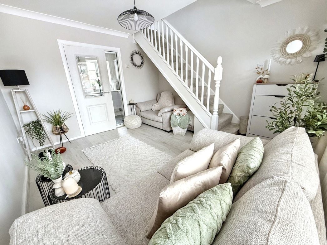 Property image 2 of 13