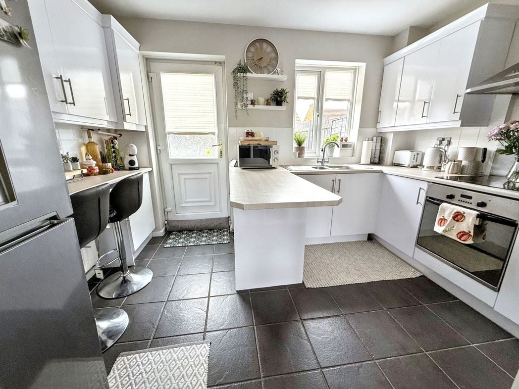 Property image 3 of 13