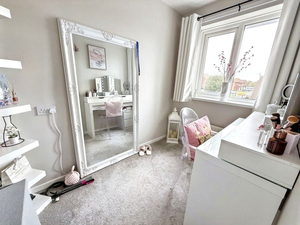 Property image 10 of 13