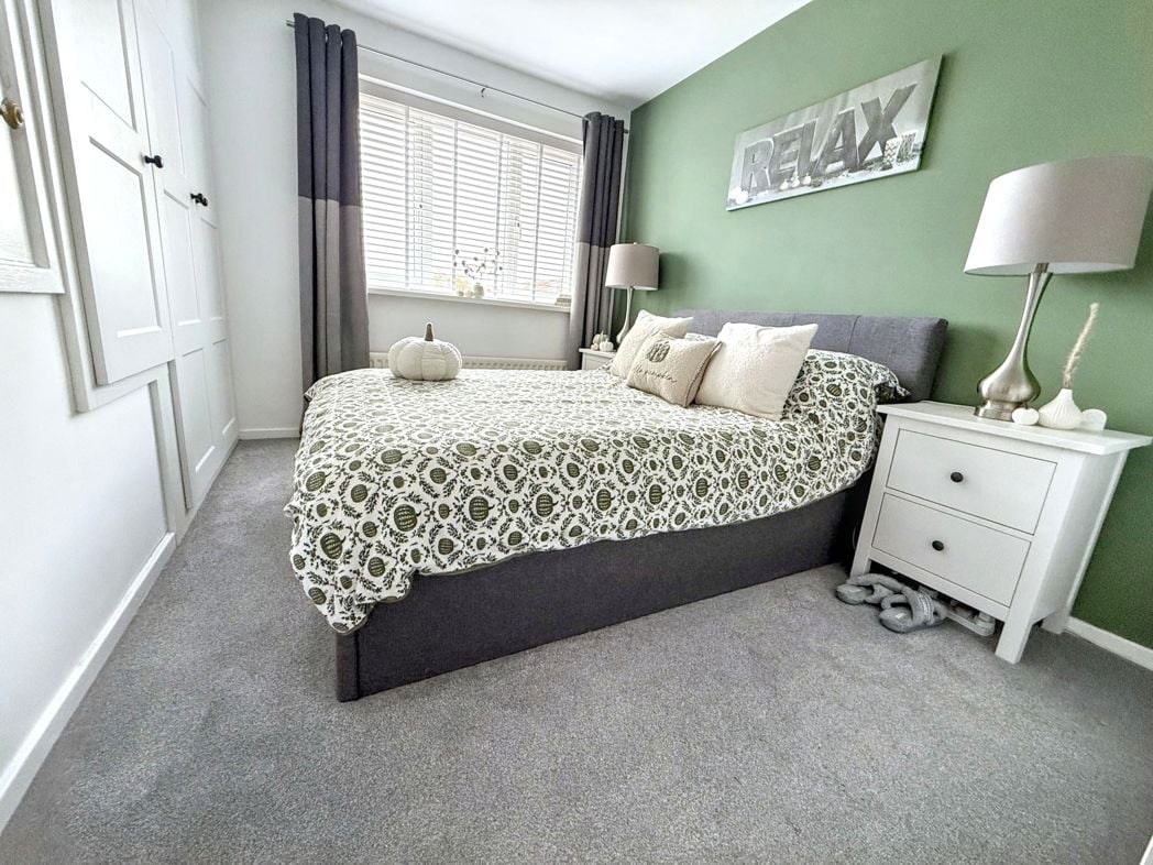 Property image 8 of 13
