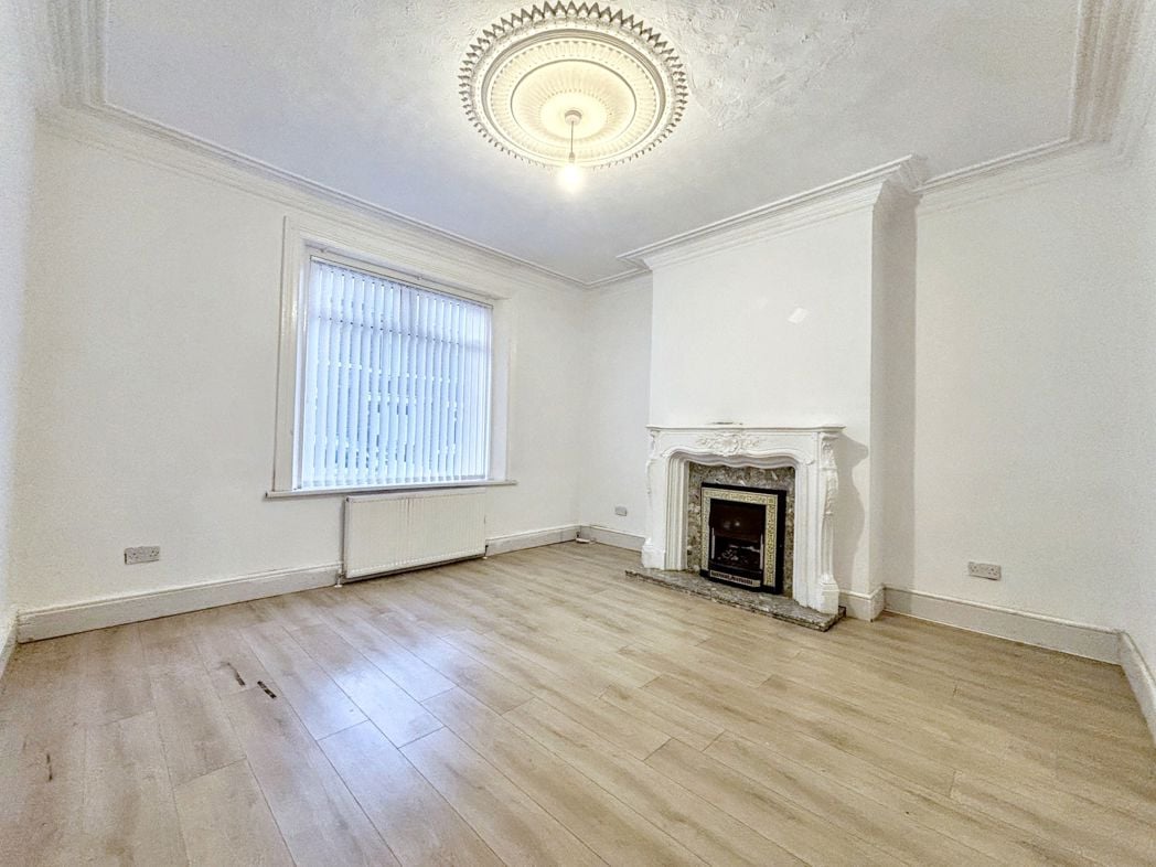 Property image 2 of 11