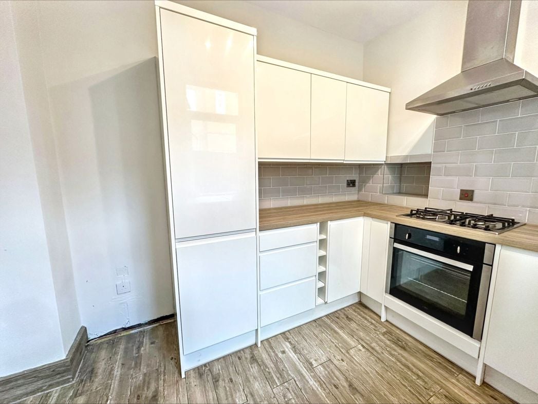 Property image 5 of 9