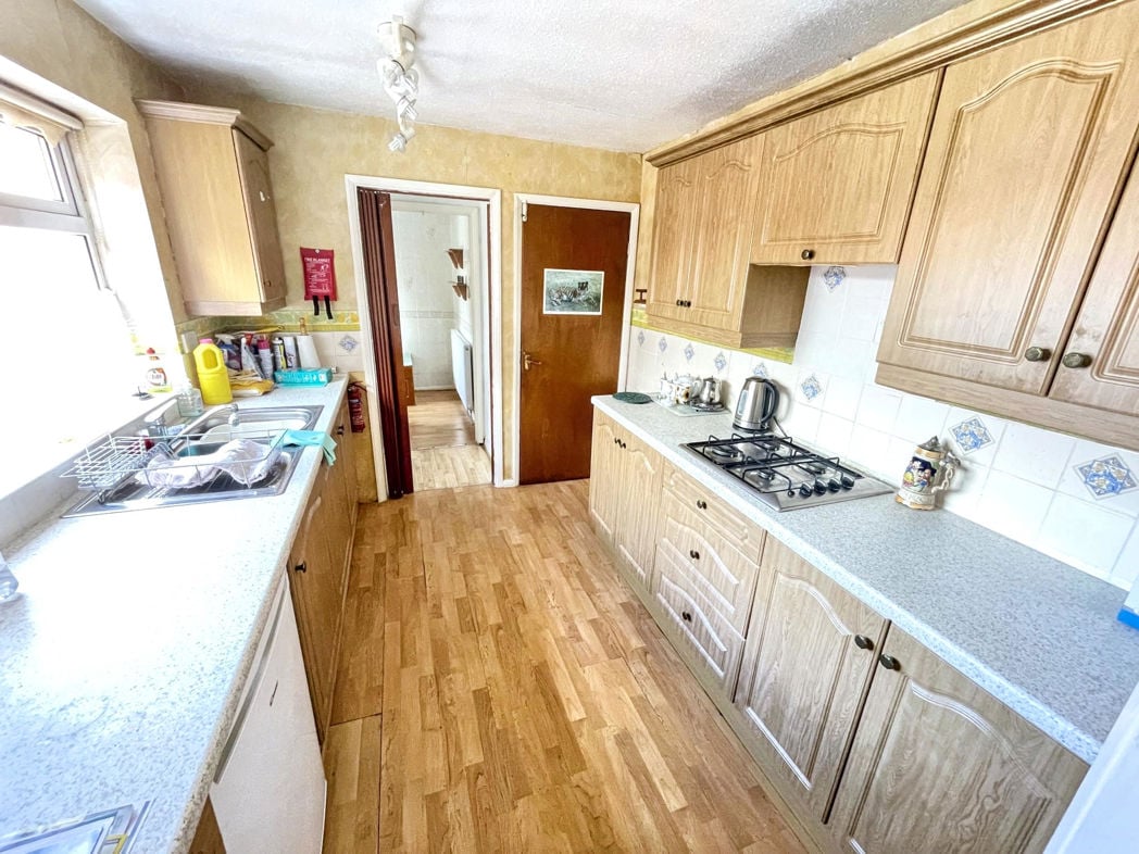 Property image 4 of 8