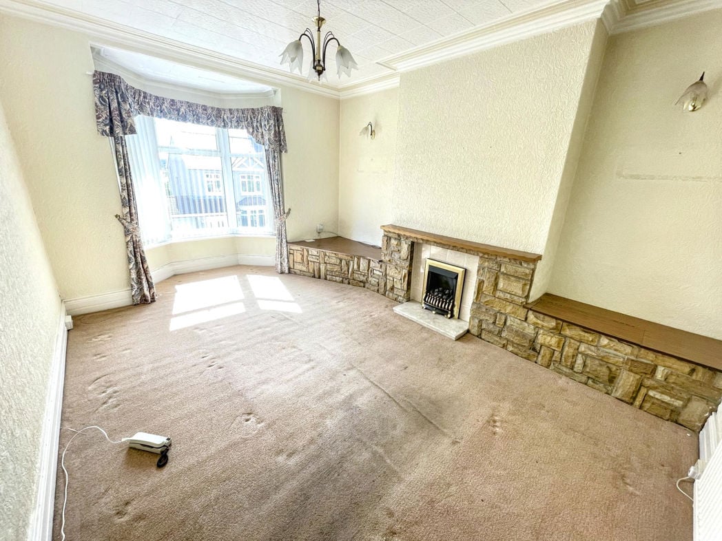 Property image 6 of 8