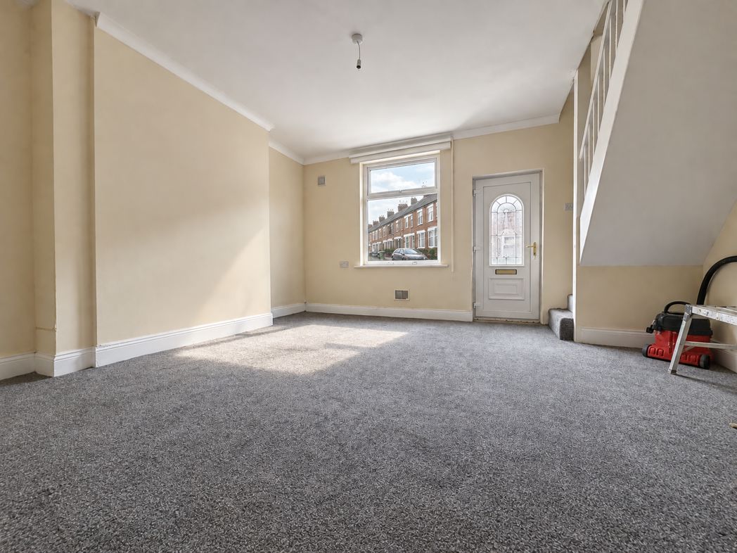 Property image 2 of 9