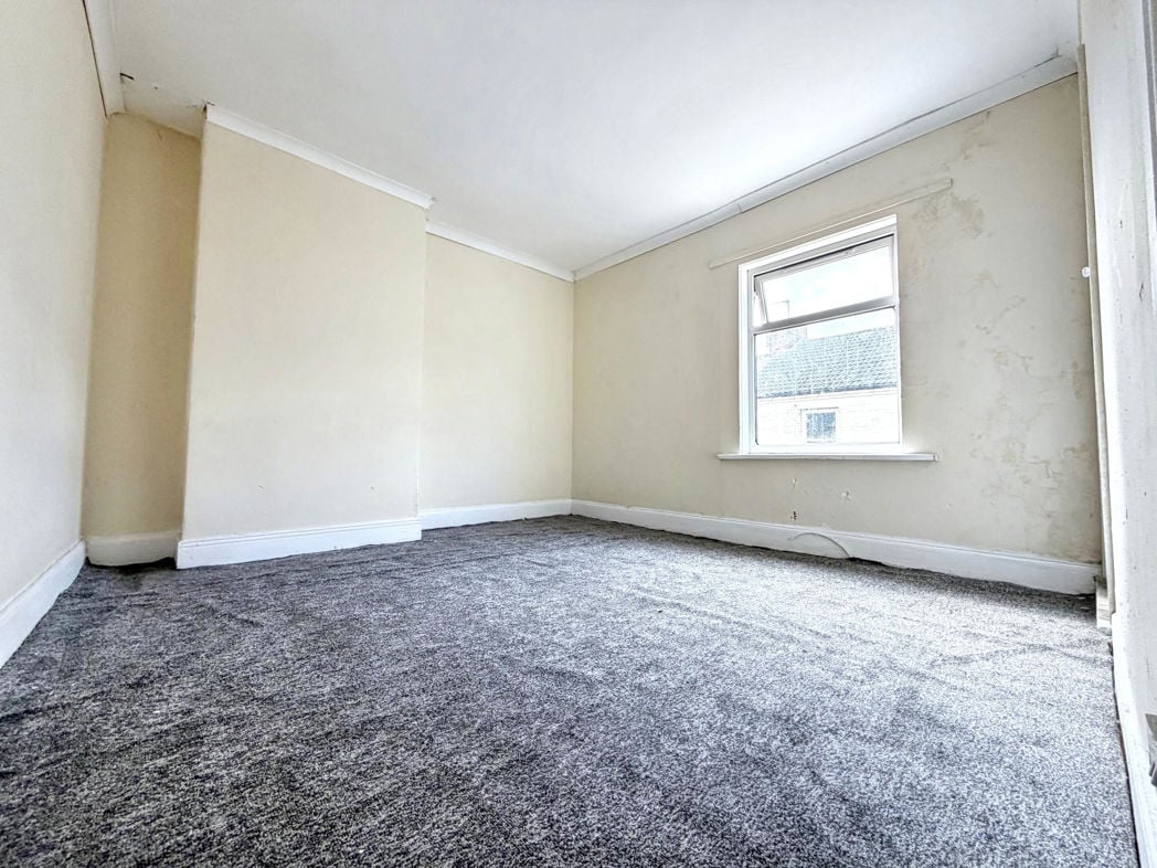 Property image 5 of 9