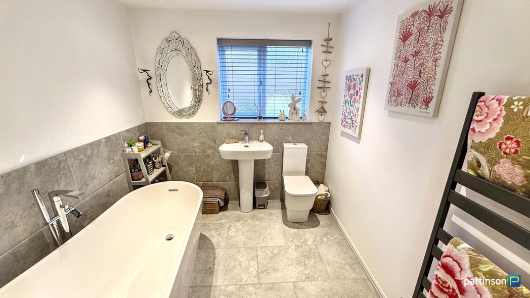 Property image 34 of 44