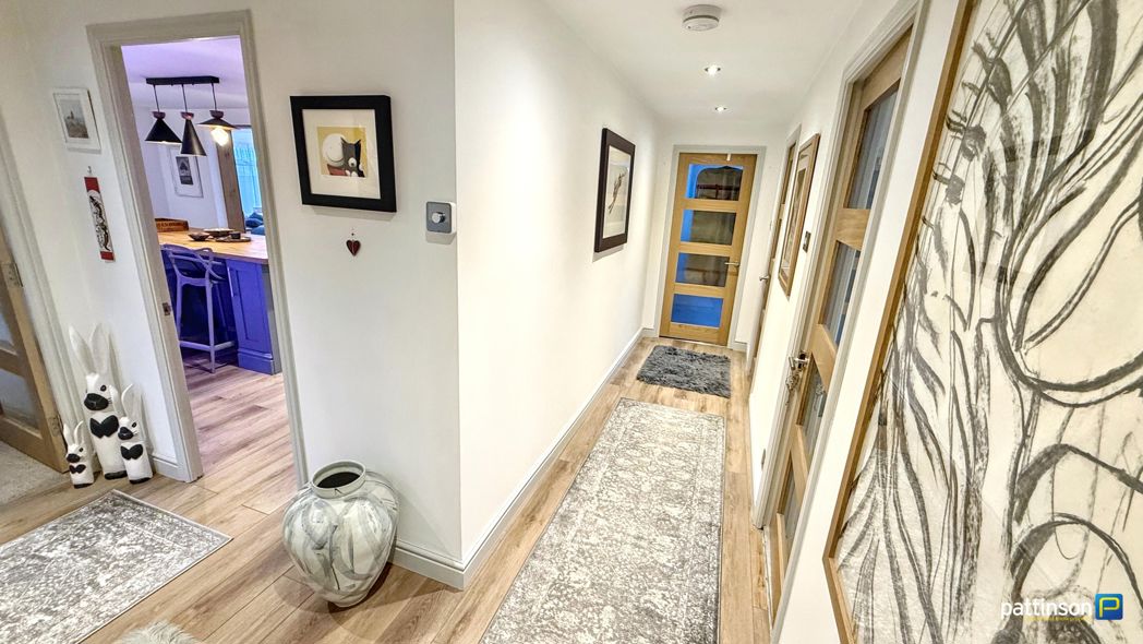 Property image 5 of 44