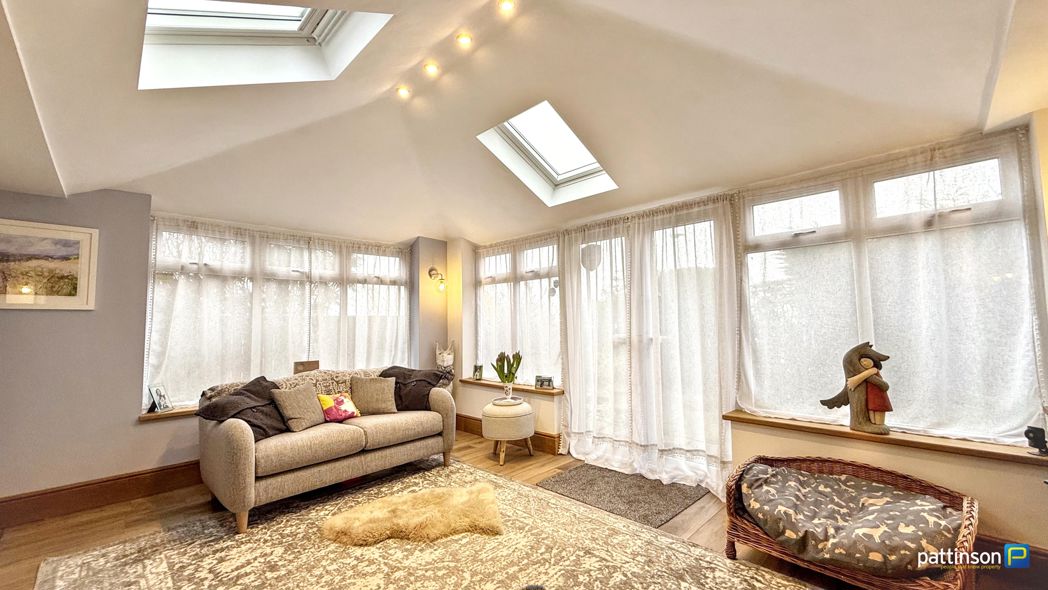 Property image 23 of 44