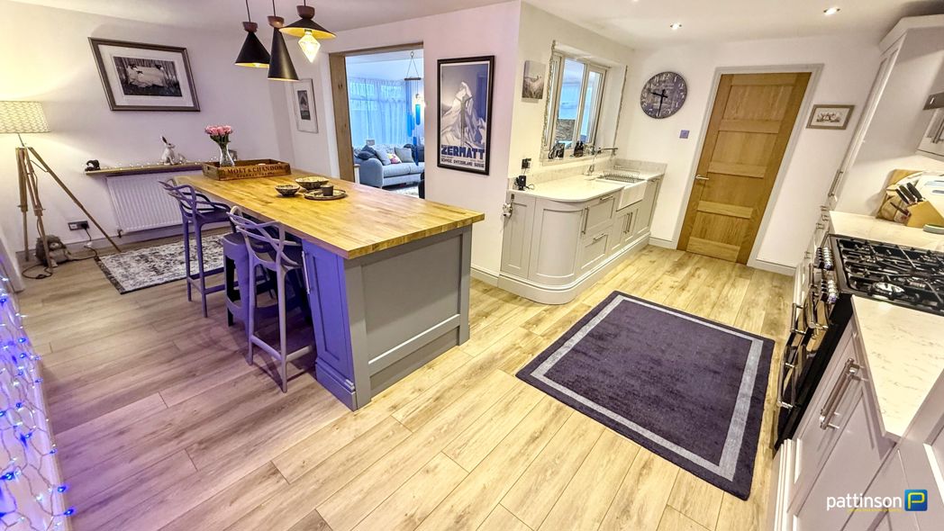 Property image 17 of 44