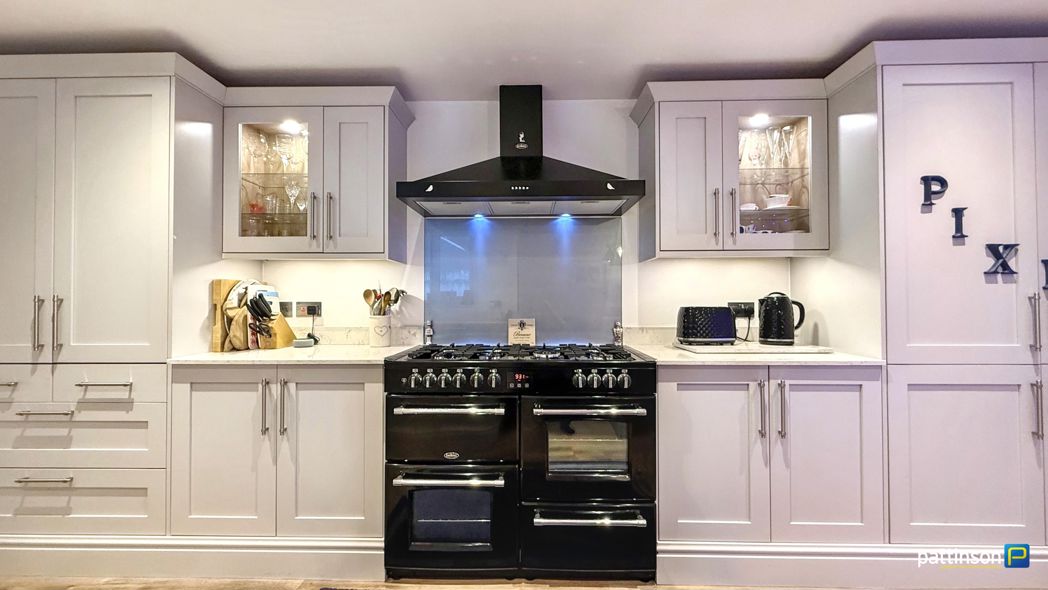 Property image 15 of 44