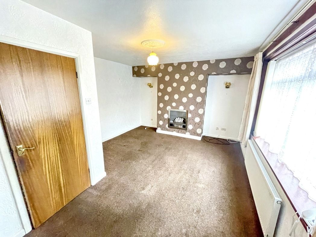 Property image 5 of 11