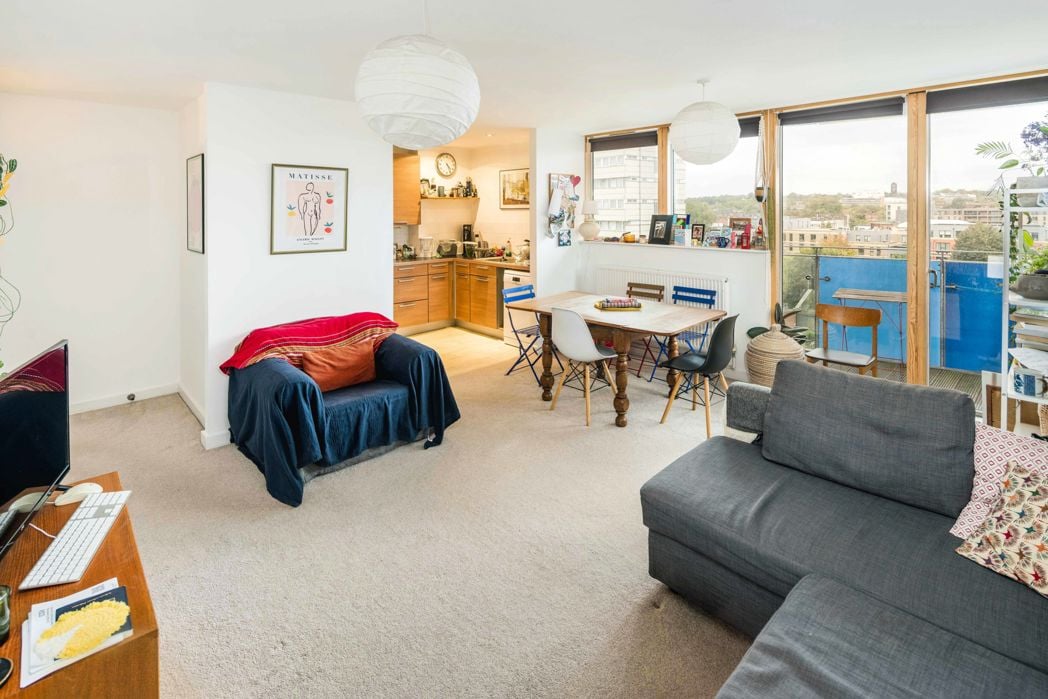 Property image 2 of 9