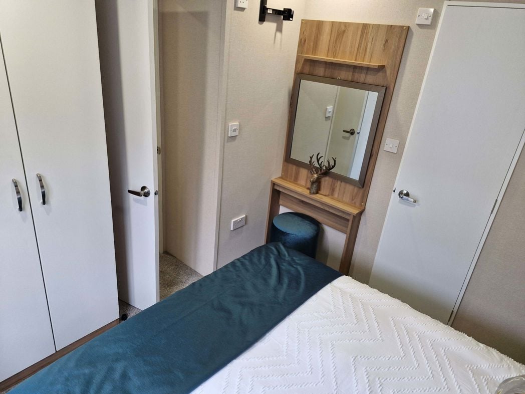 Property image 7 of 9