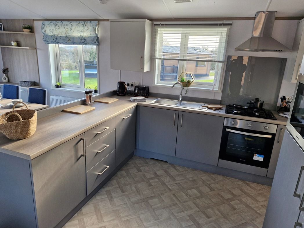 Property image 3 of 12