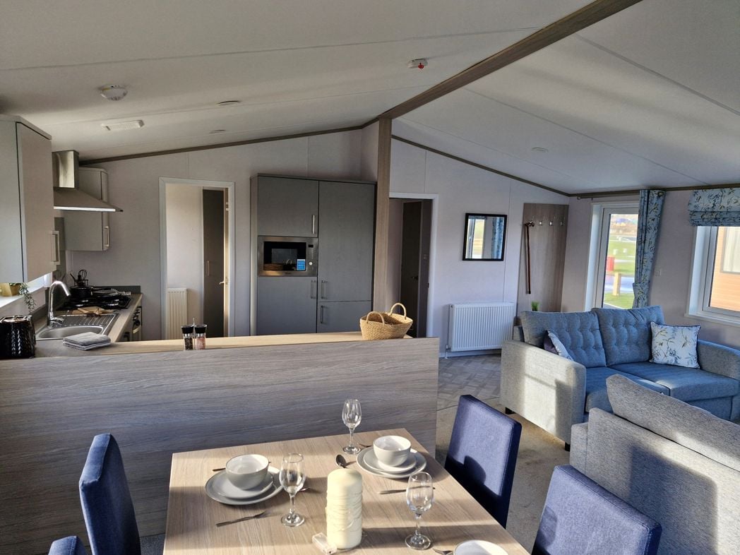 Property image 10 of 12