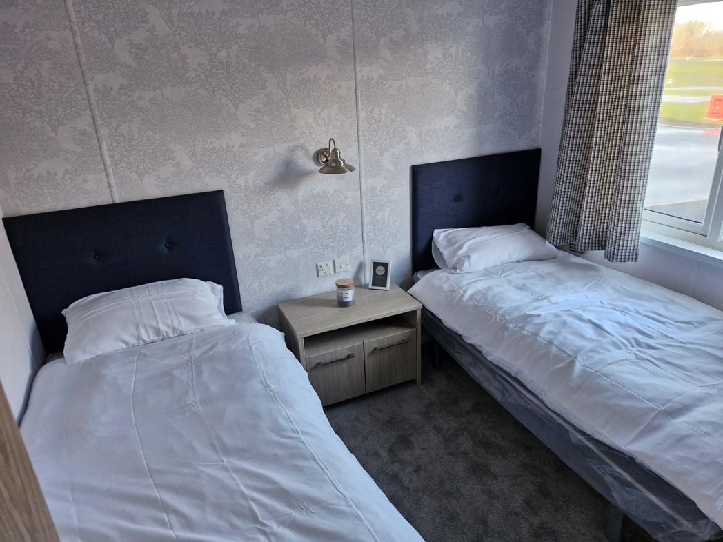 Property image 6 of 12
