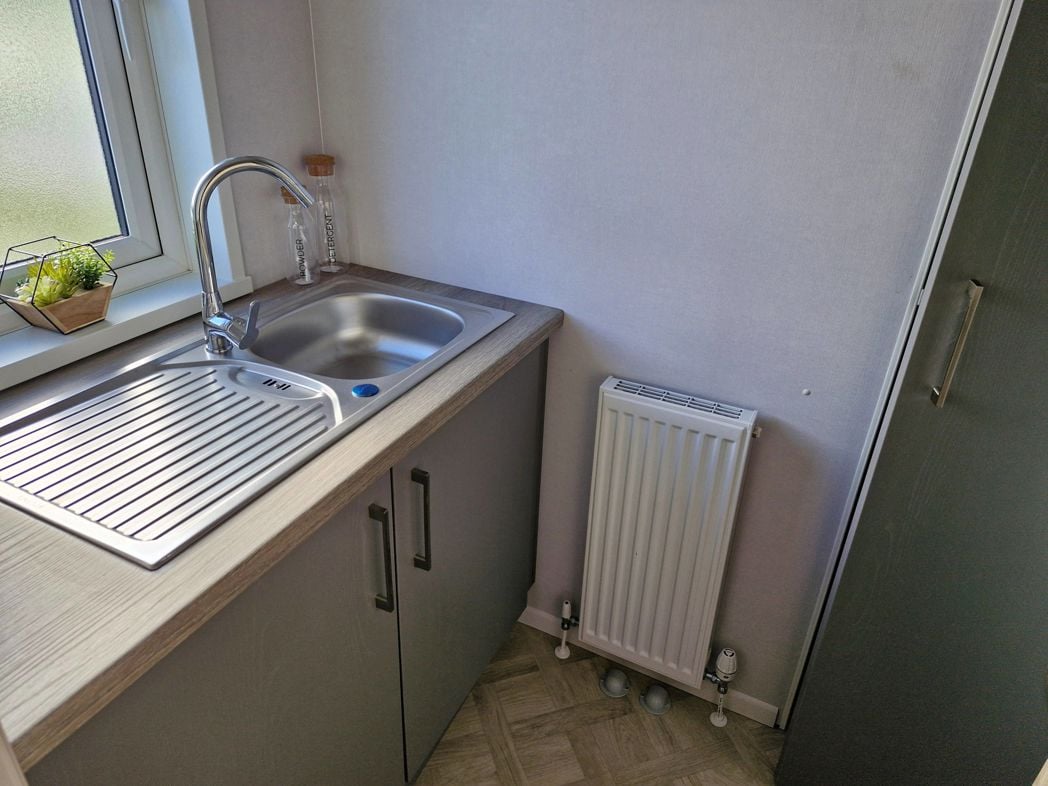 Property image 8 of 12