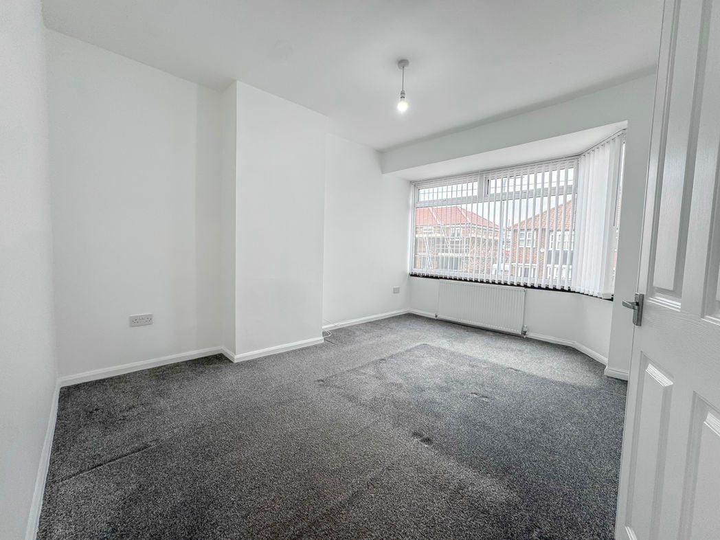 Property image 8 of 13