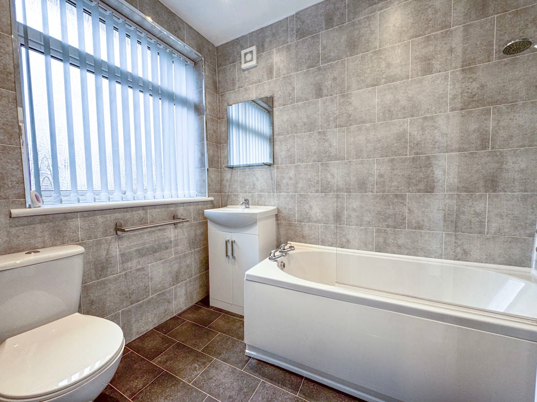Property image 10 of 13