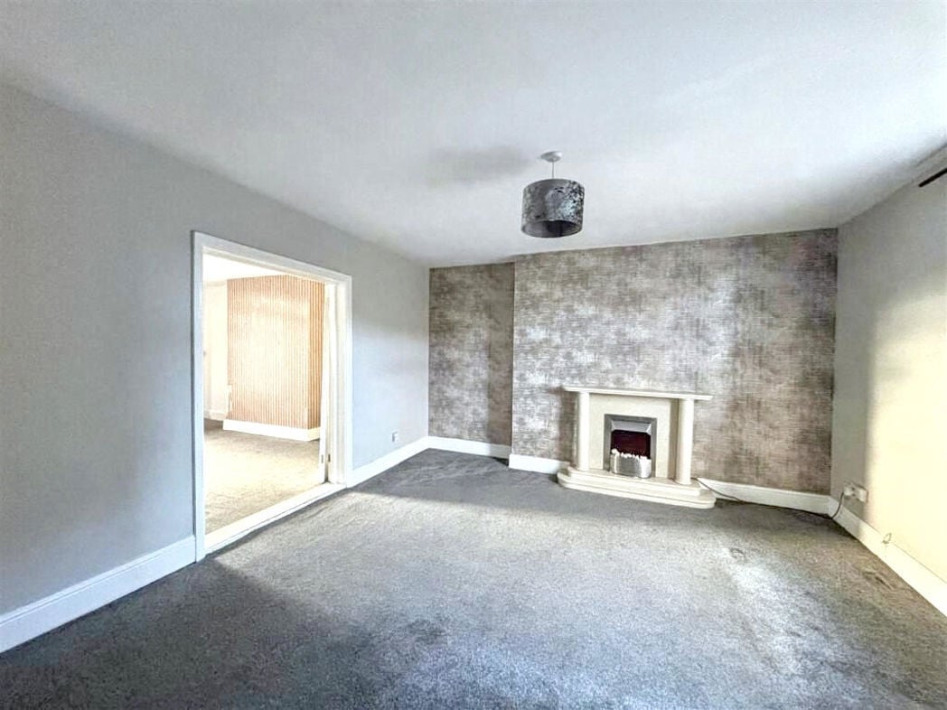 Property image 2 of 16