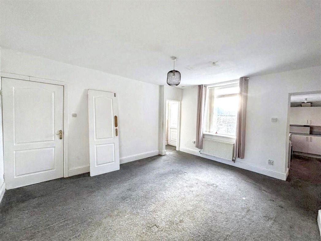 Property image 5 of 16