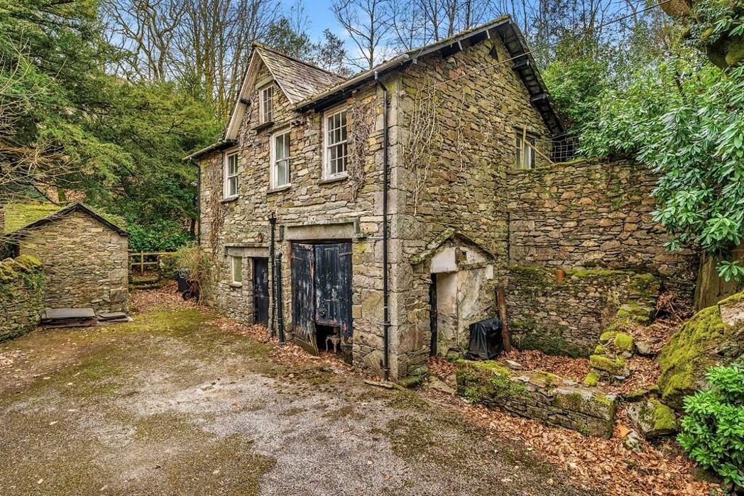 Property image 1 of 24