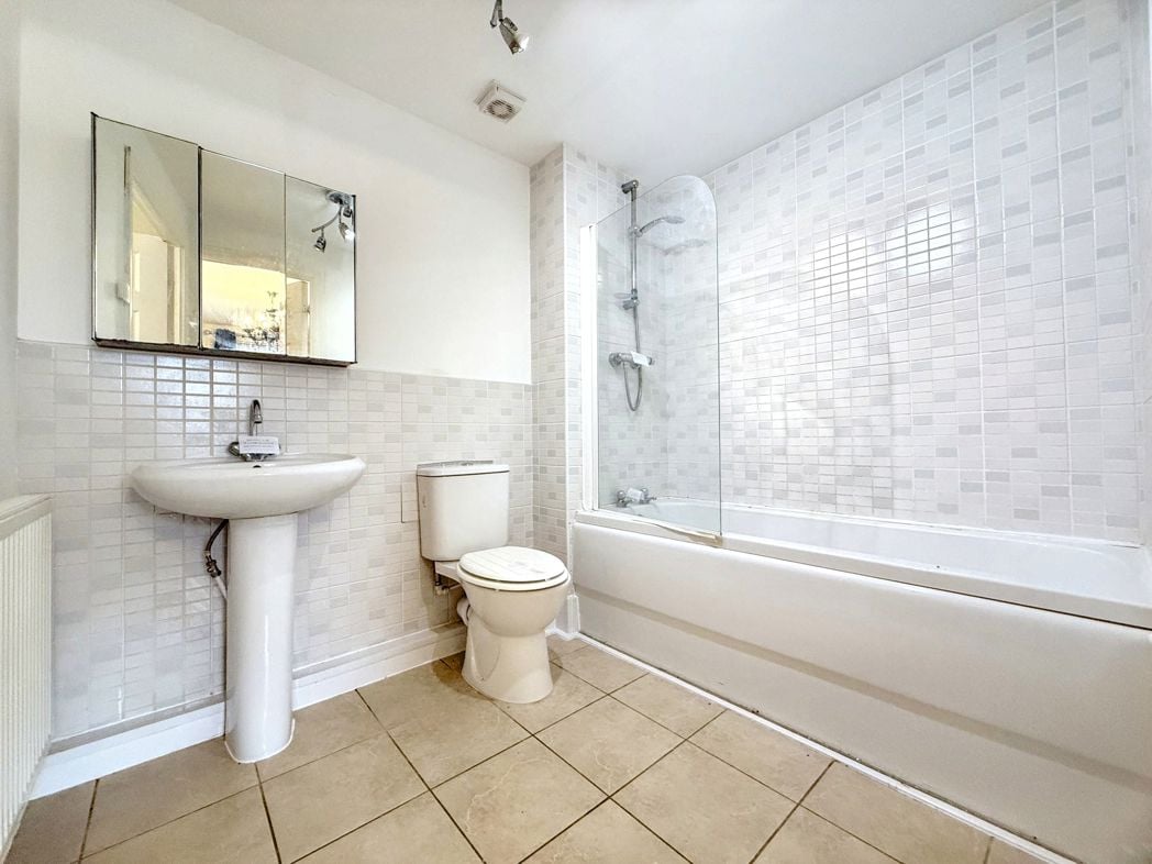 Property image 15 of 18