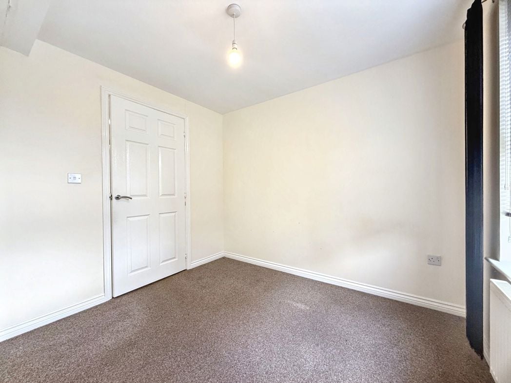 Property image 13 of 18