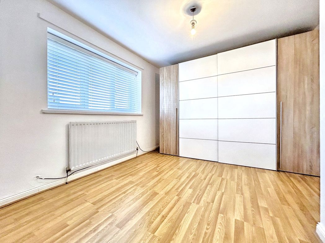 Property image 11 of 14