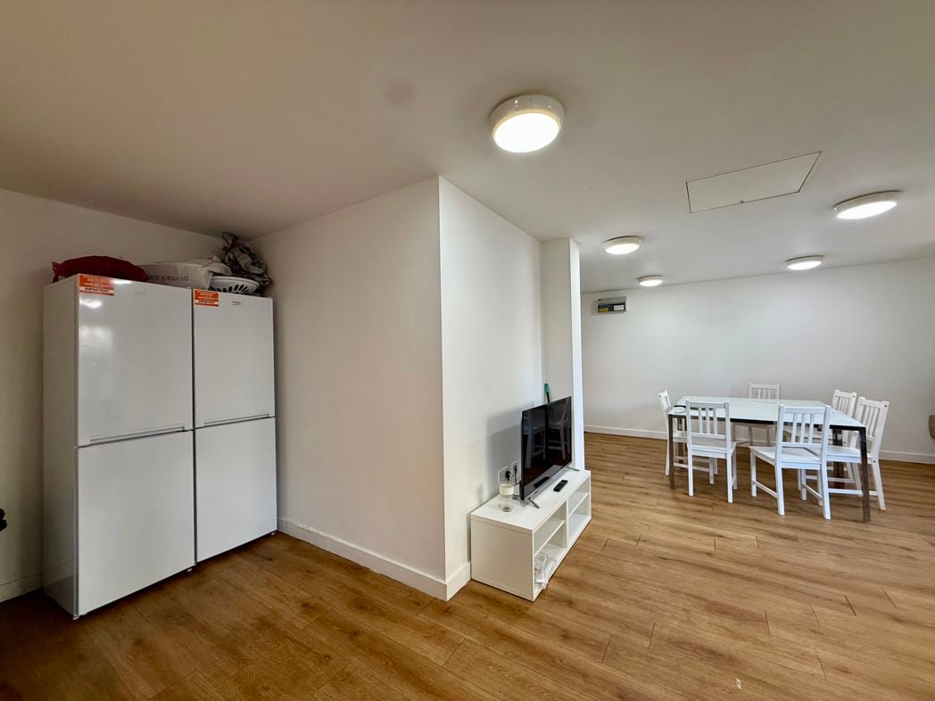 Property image 6 of 15