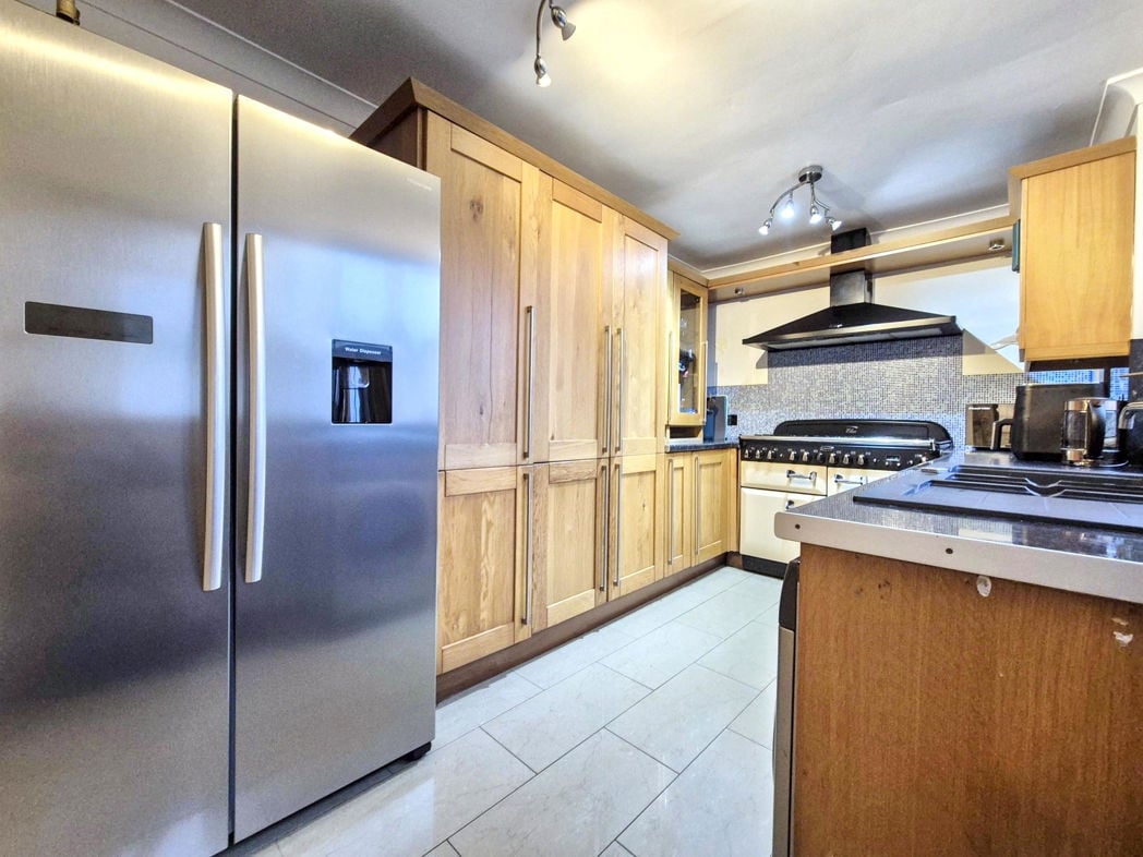 Property image 12 of 26