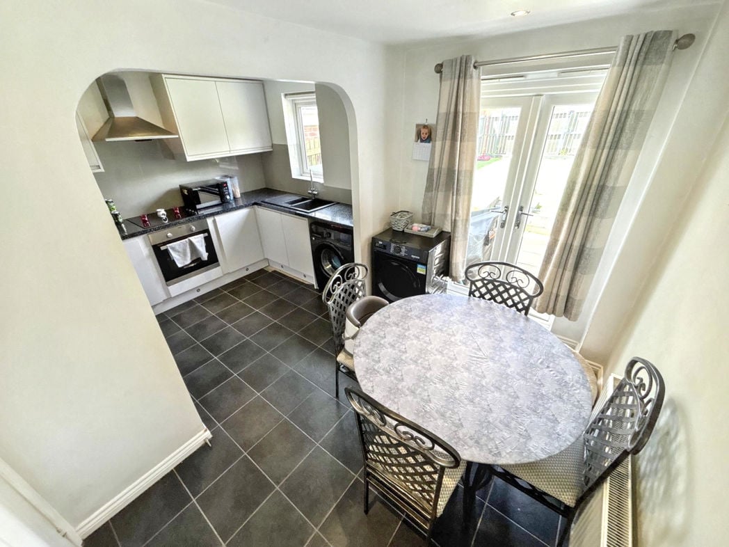 Property image 6 of 17
