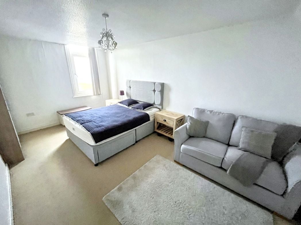 Property image 6 of 15