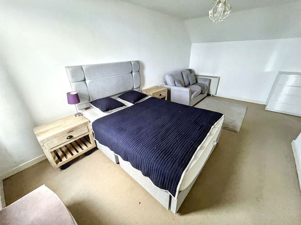 Property image 14 of 15