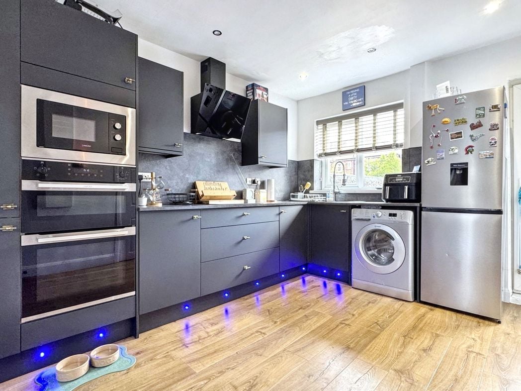 Property image 7 of 19