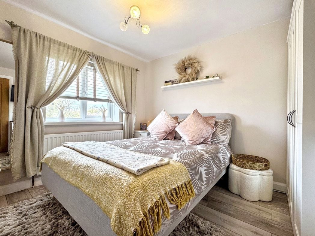 Property image 13 of 19