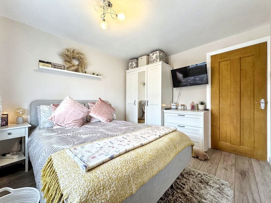 Property image 14 of 19