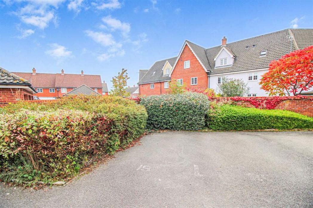 Property image 11 of 12