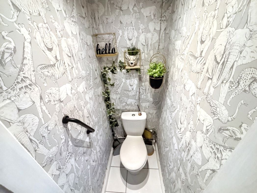 Property image 11 of 24