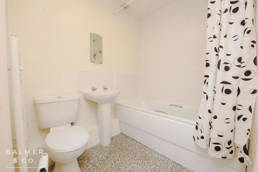 Property image 10 of 30